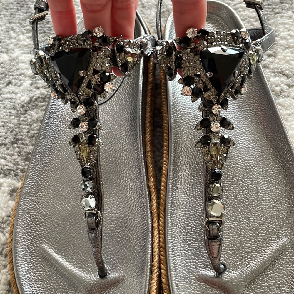 BNWT&Receipt: Jimmy Choo Sandal! Perfect condition!